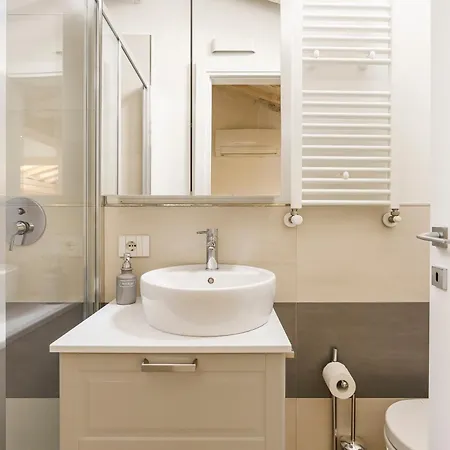Minerva Luxe