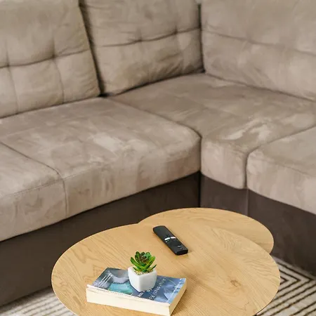 Minerva Luxe