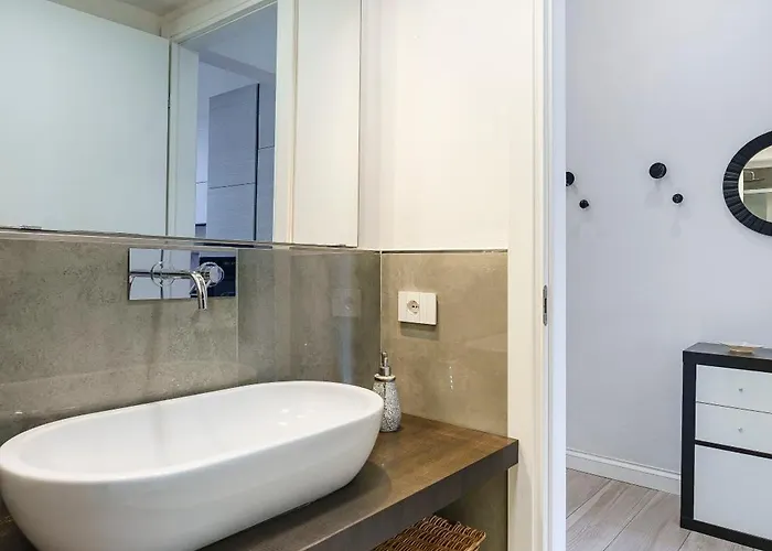 Minerva Luxe Apartment *